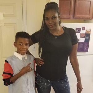 Meet your Posher, Dee